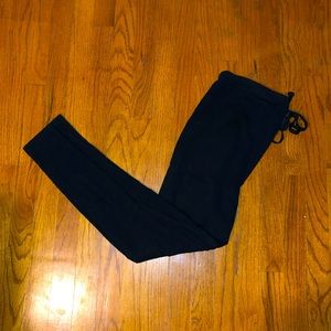 Maternity adjustable black leggings